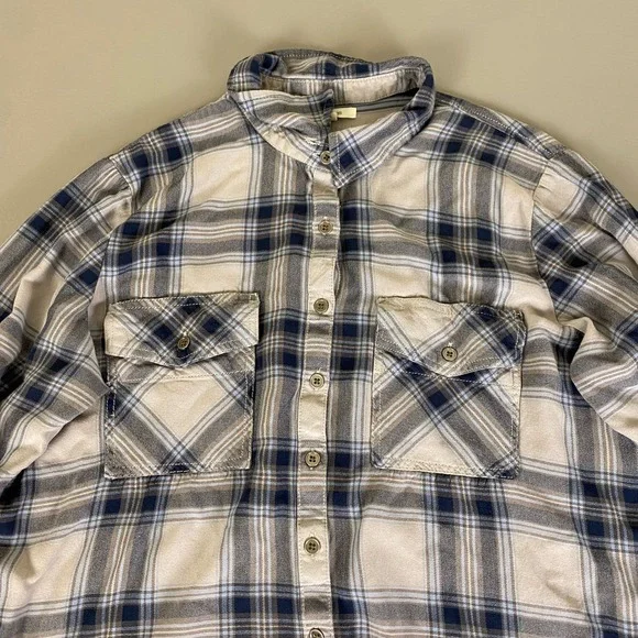 Maurices Plaid Flannel Shirt Women's Large Blue Gray Long Sleeve Button‎ Down - Picture 2 of 11